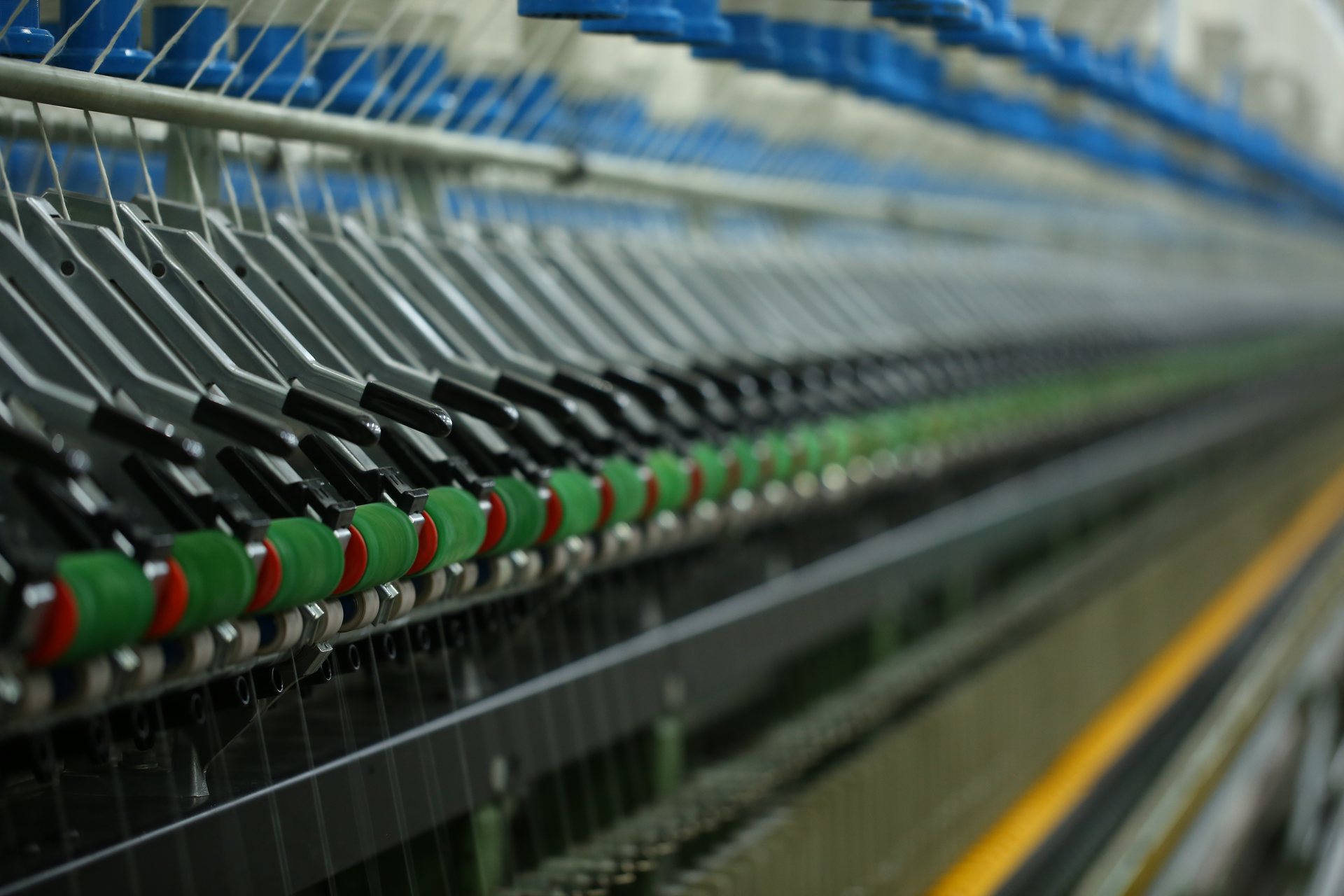 Combed compact cotton yarn production